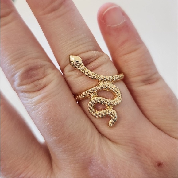 Gold Plated Snake Rings (2) - Size 6 w/ gold diamond snake earrings/studs- NWOT - Picture 5 of 7